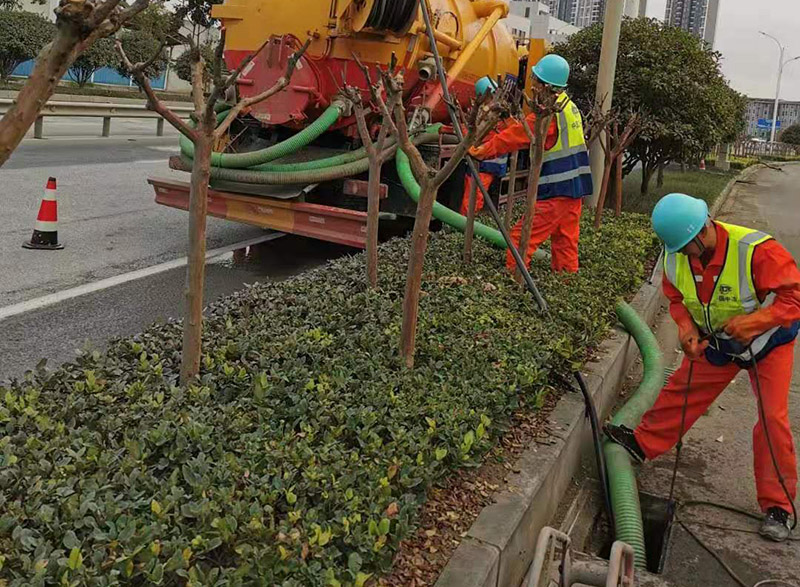 新青市政管道清淤